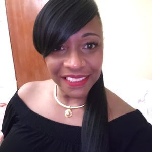 Meet your Posher, Dalia